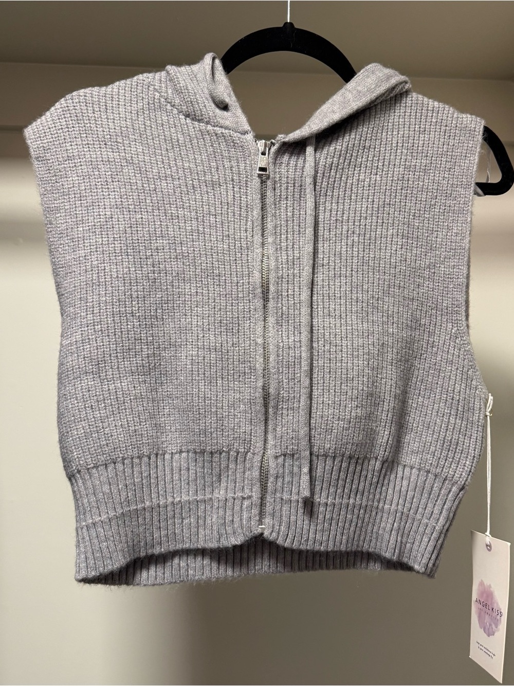 Sleeveless Knit Zip-Up Hoodie in Heather Gray
